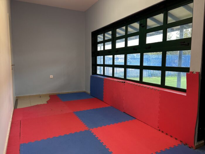 ΑΙΘΟΥΣΕΣ ΚΑΙ ΕΣΩΤ. ΧΩΡΟΙ